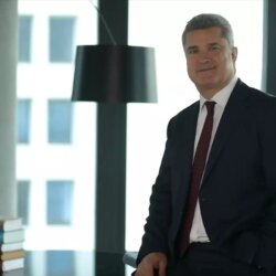 Küresel Aile Şirketleri Ekonomiye 8,8 Trilyon Dolar Katkı Sağladı