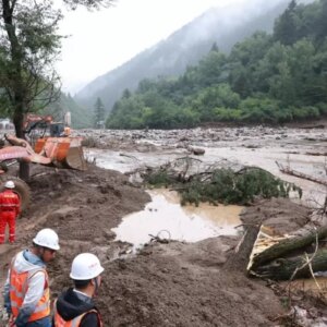 gansuda sel 10 olu 33 kayip RkMi6Egi