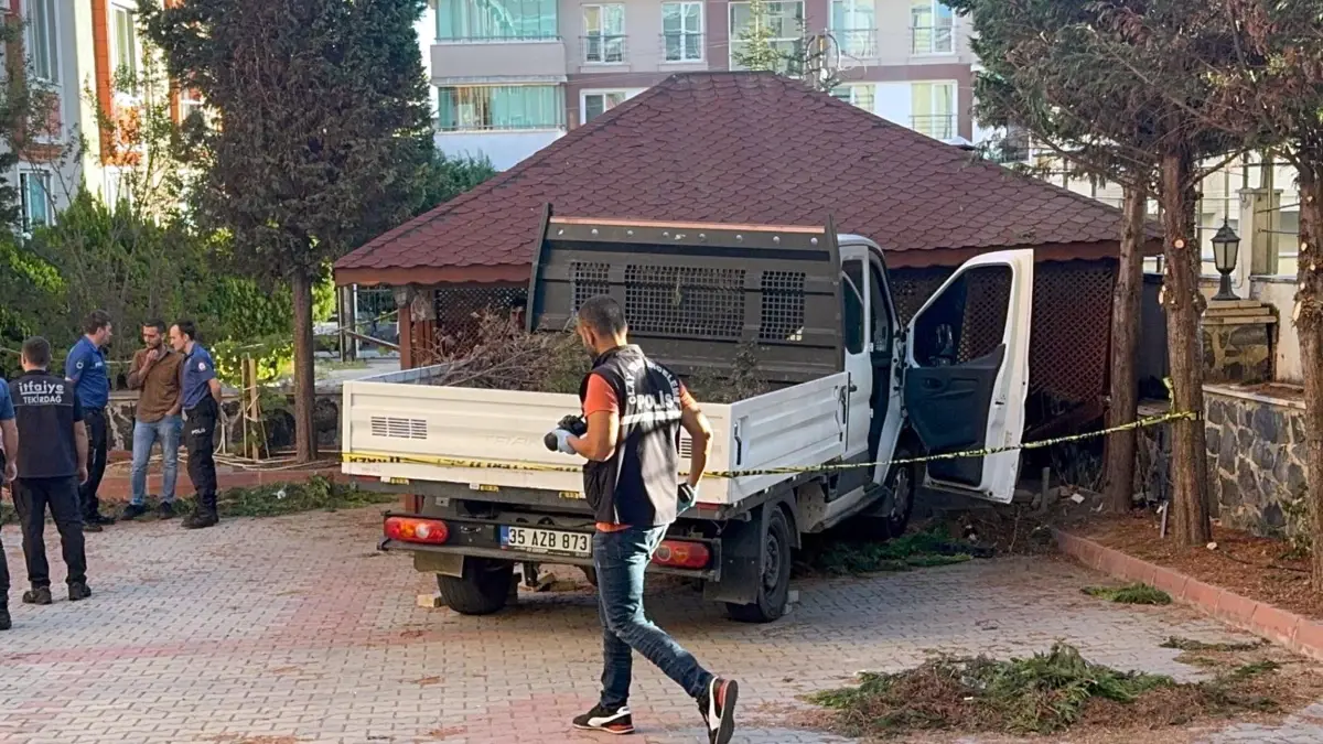 corluda kaza agac budayan isci hayatini kaybetti ZwC6Aq4b