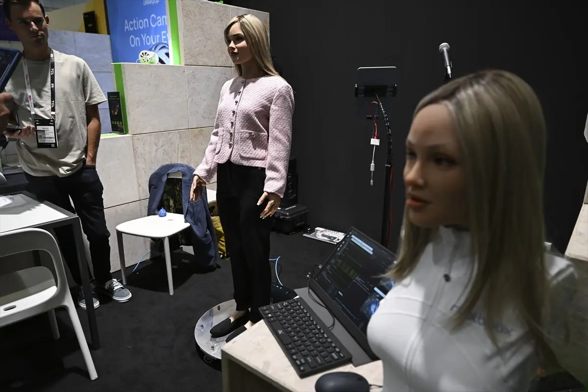 insansi robotlar 25 yilda evlerde olacak kW9WZWOH