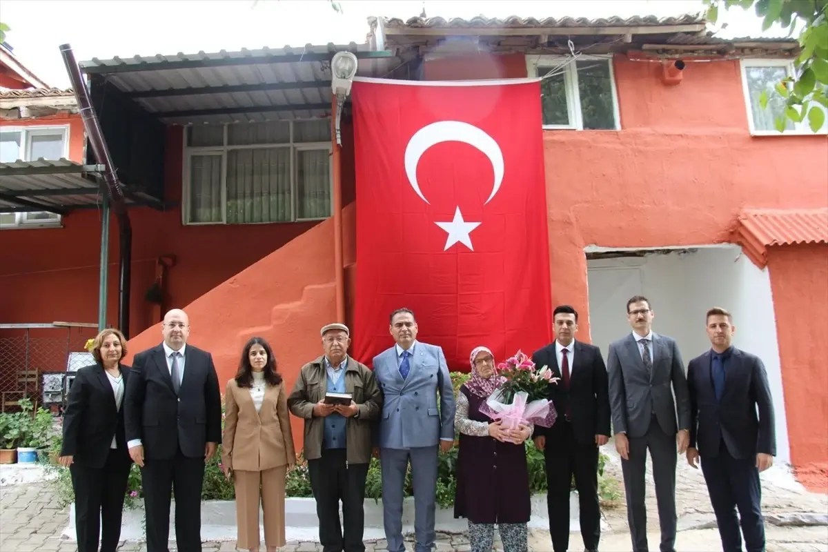 yukumlulerden sehit ailesine destek EhyF5KmN