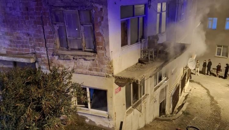 bilecikte iki katli evde yangin w5FgYYOp