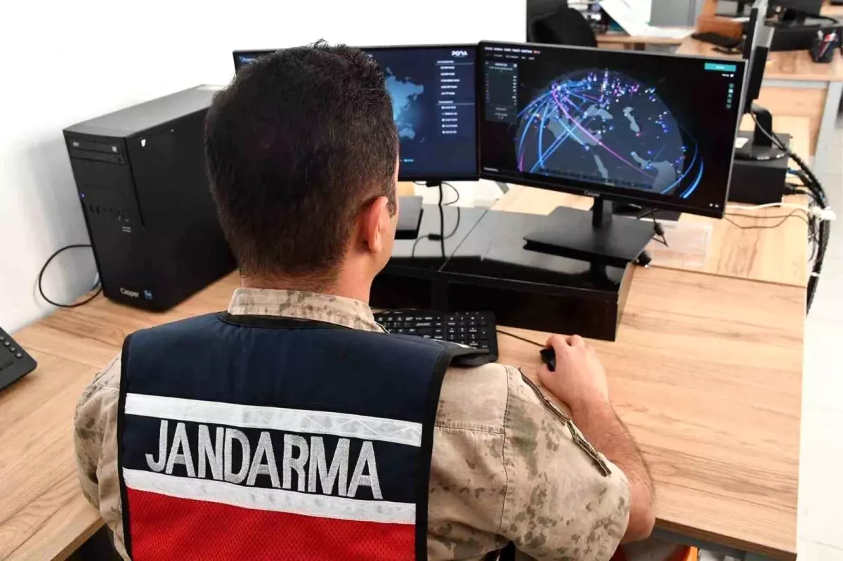 gaziantepte siber dolandiricilik operasyonu 3 supheli tutuklandi XfUp124b.jpg