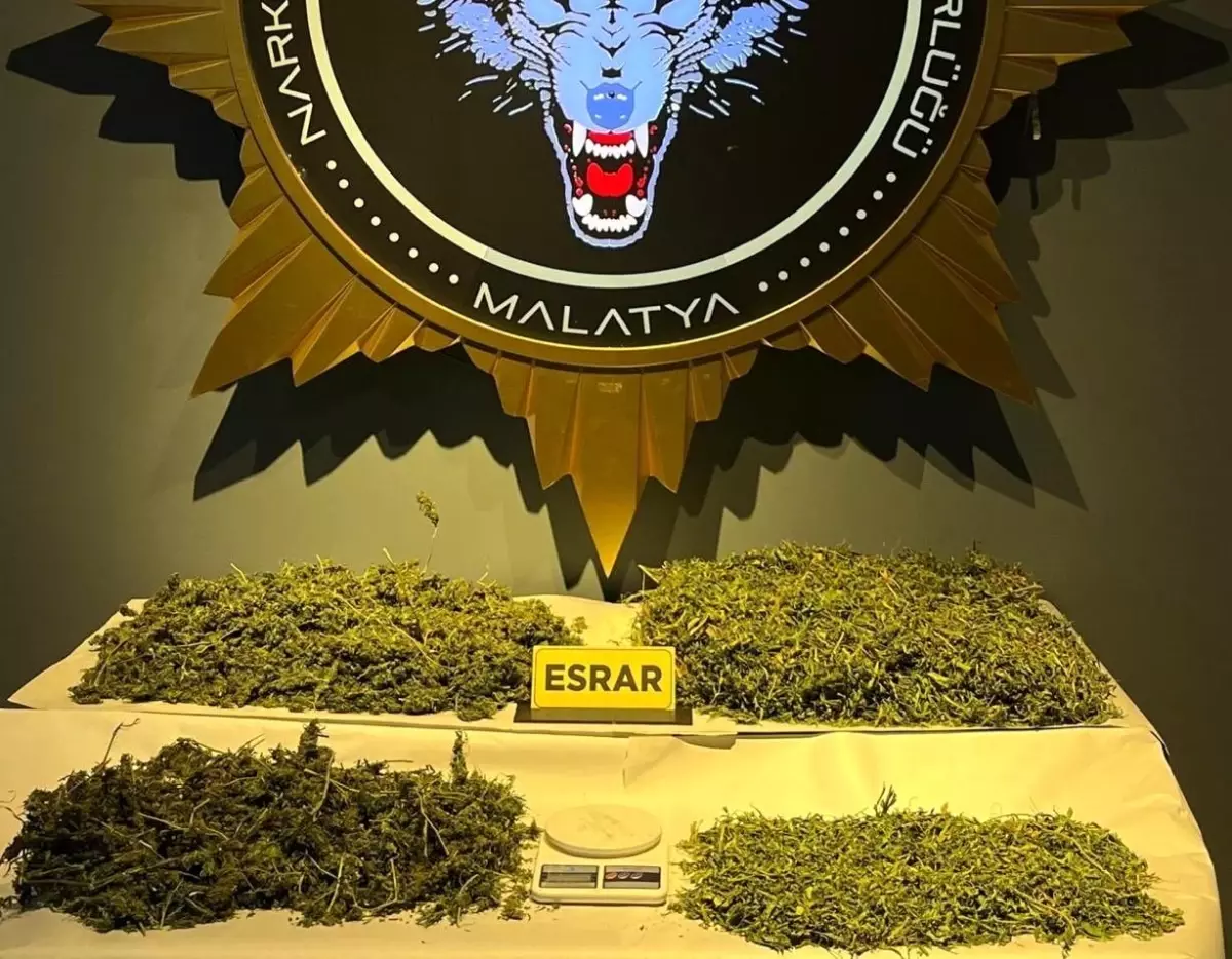 malatyada uyusturucu operasyonu 13 kilo kenevir ele gecirildi S8dUiRBv