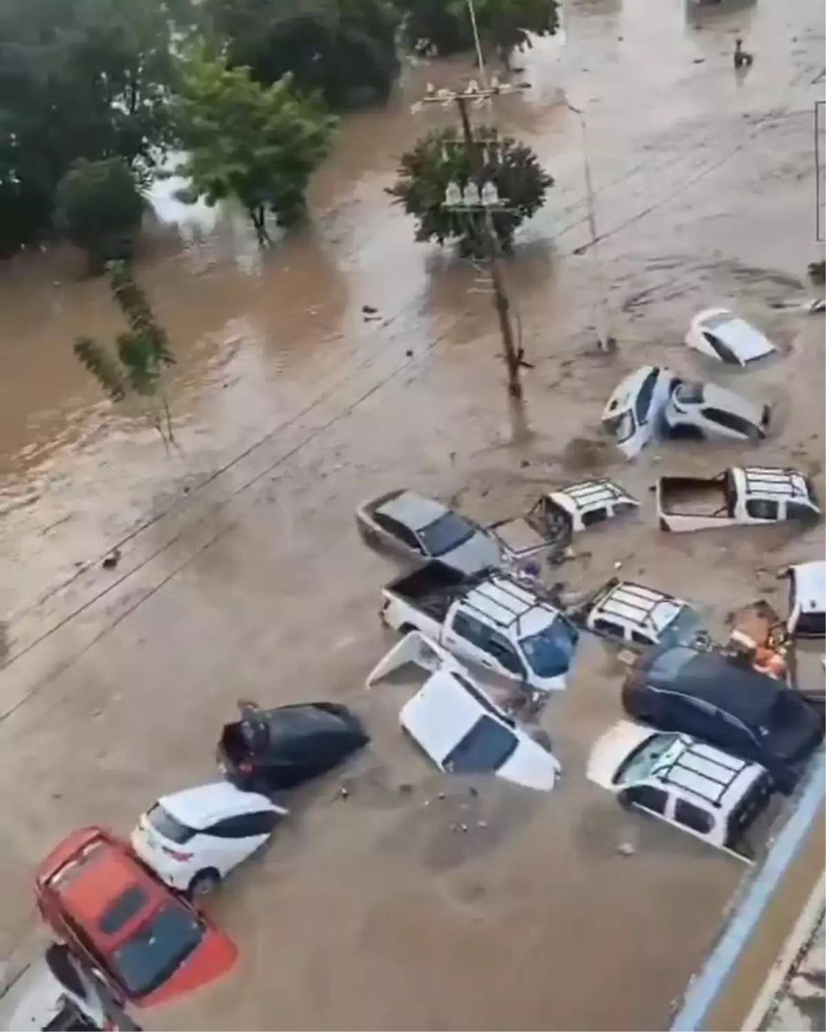 meksikada siddetli yagislar nedeniyle olu sayisi 47ye yukseldi pfC1NE1h.jpg