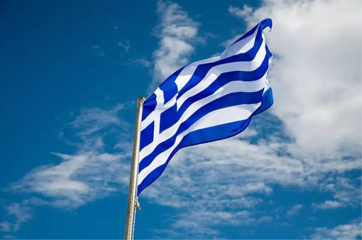 yunanistanda gunluk calisma suresi 13 saate cikti 41rUG5Qb.jpg